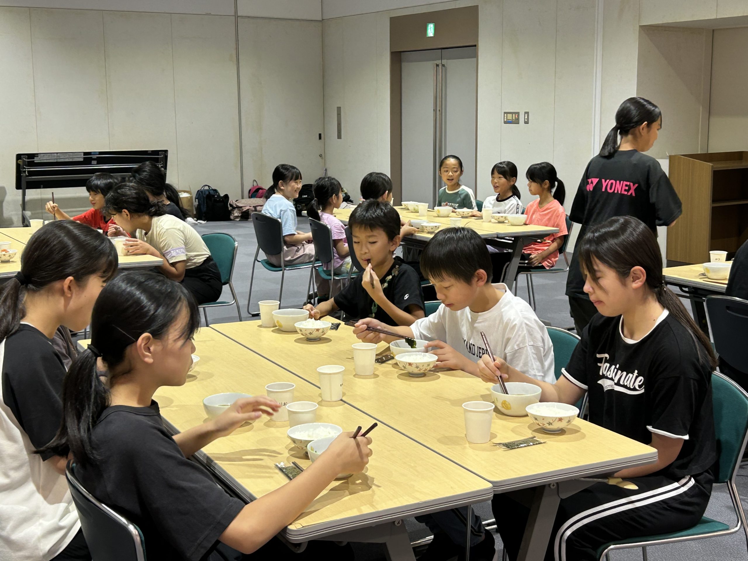 合宿夕食の様子