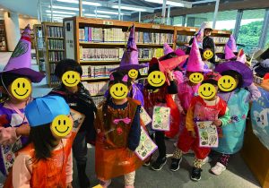 ハロウィンで仮想をした子ども達